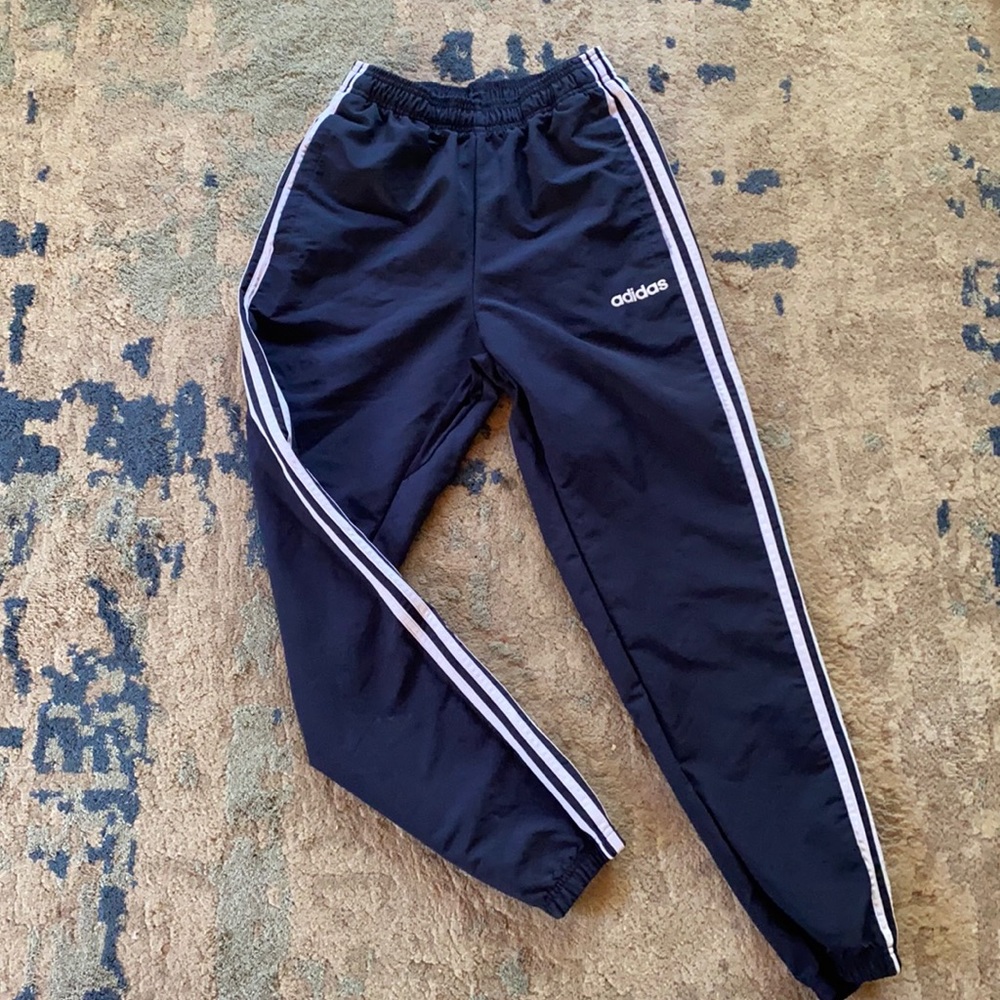 Adidas athletic pants size mens small.